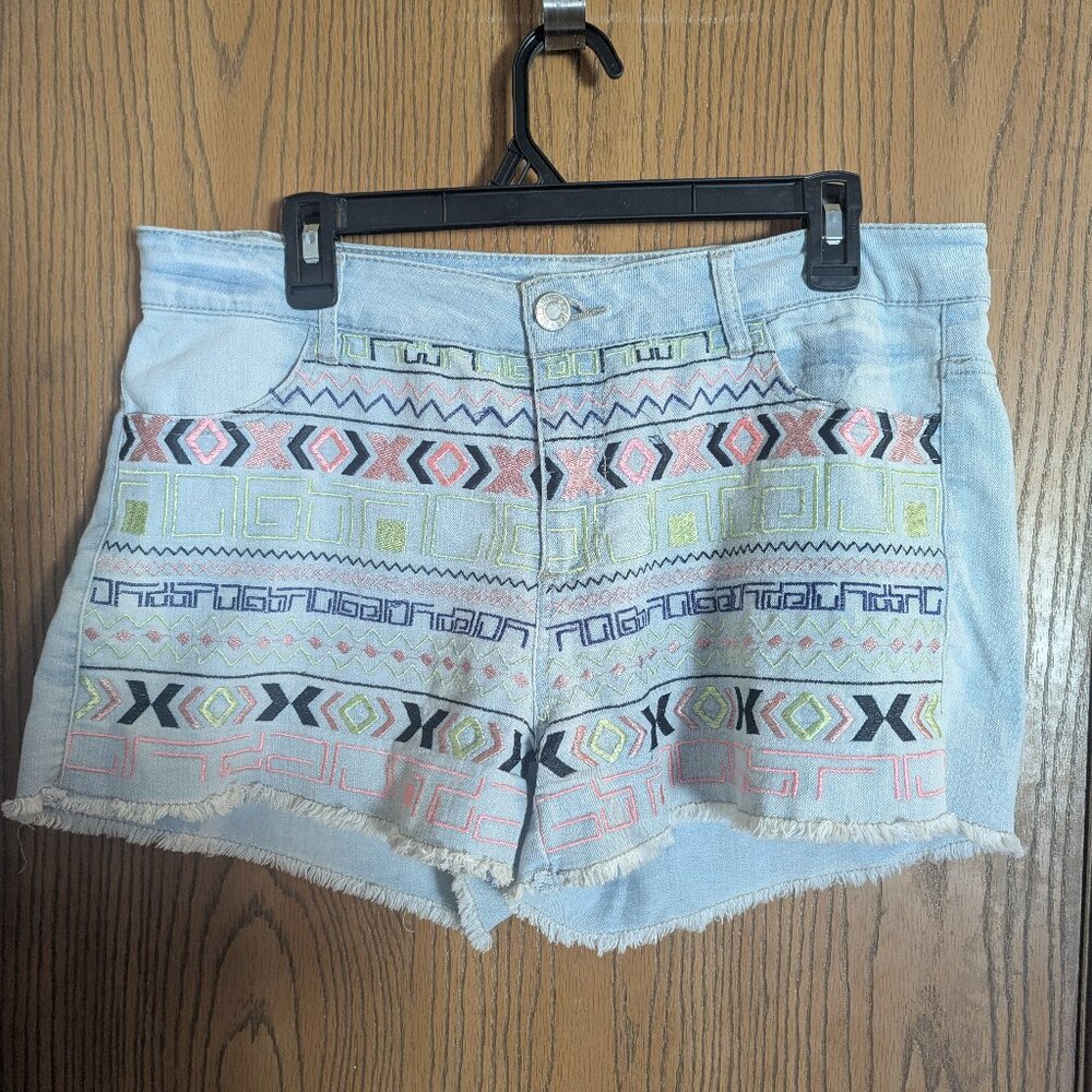 Embroidered Geometric Cut Off Distressed Denim Jeans-Celebrity Pink-Women's 12